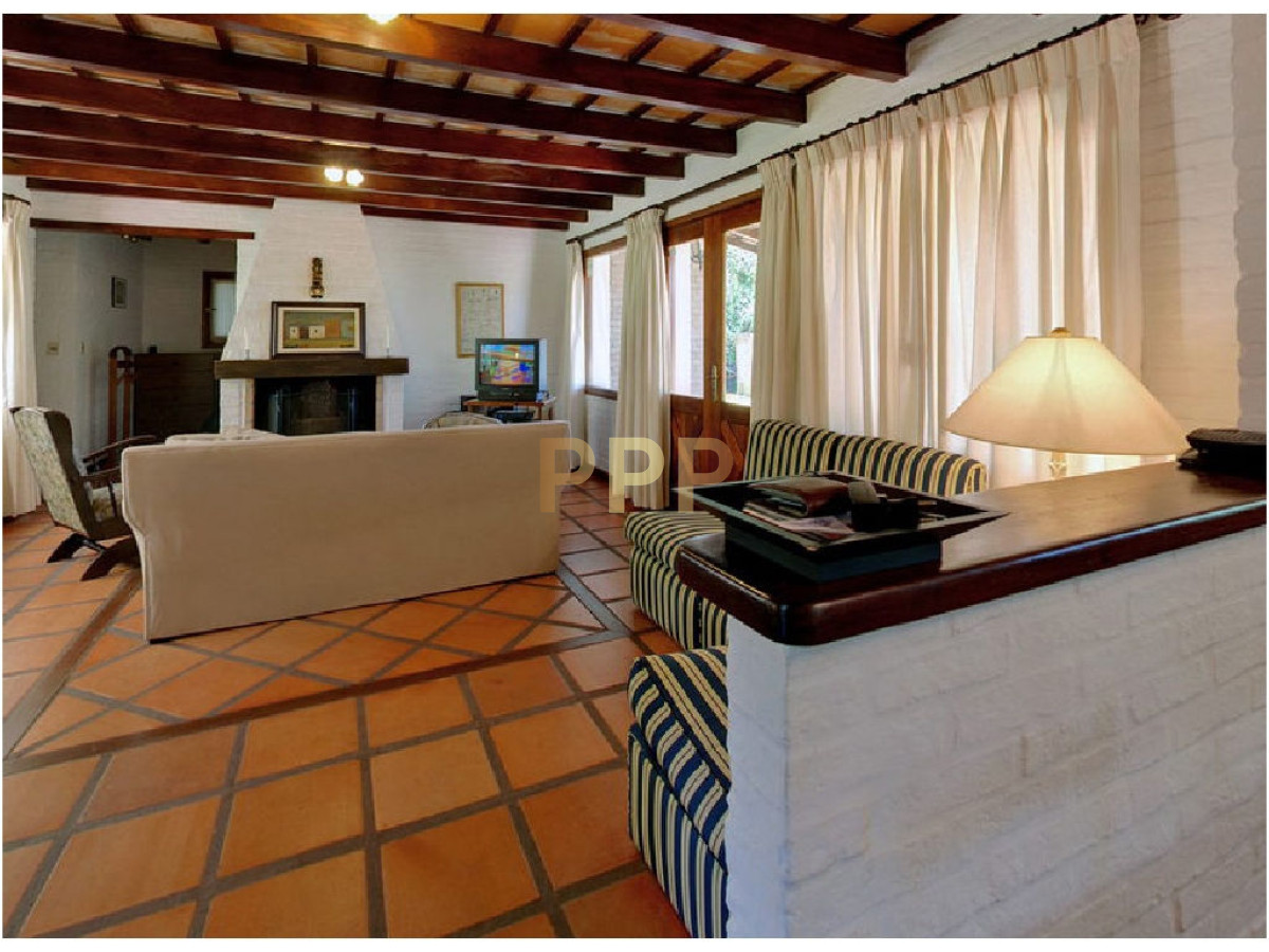 Casa ID.1719 - Casa de 2 dormitorios en alquiler en Rincon del Indio, Punta del Este