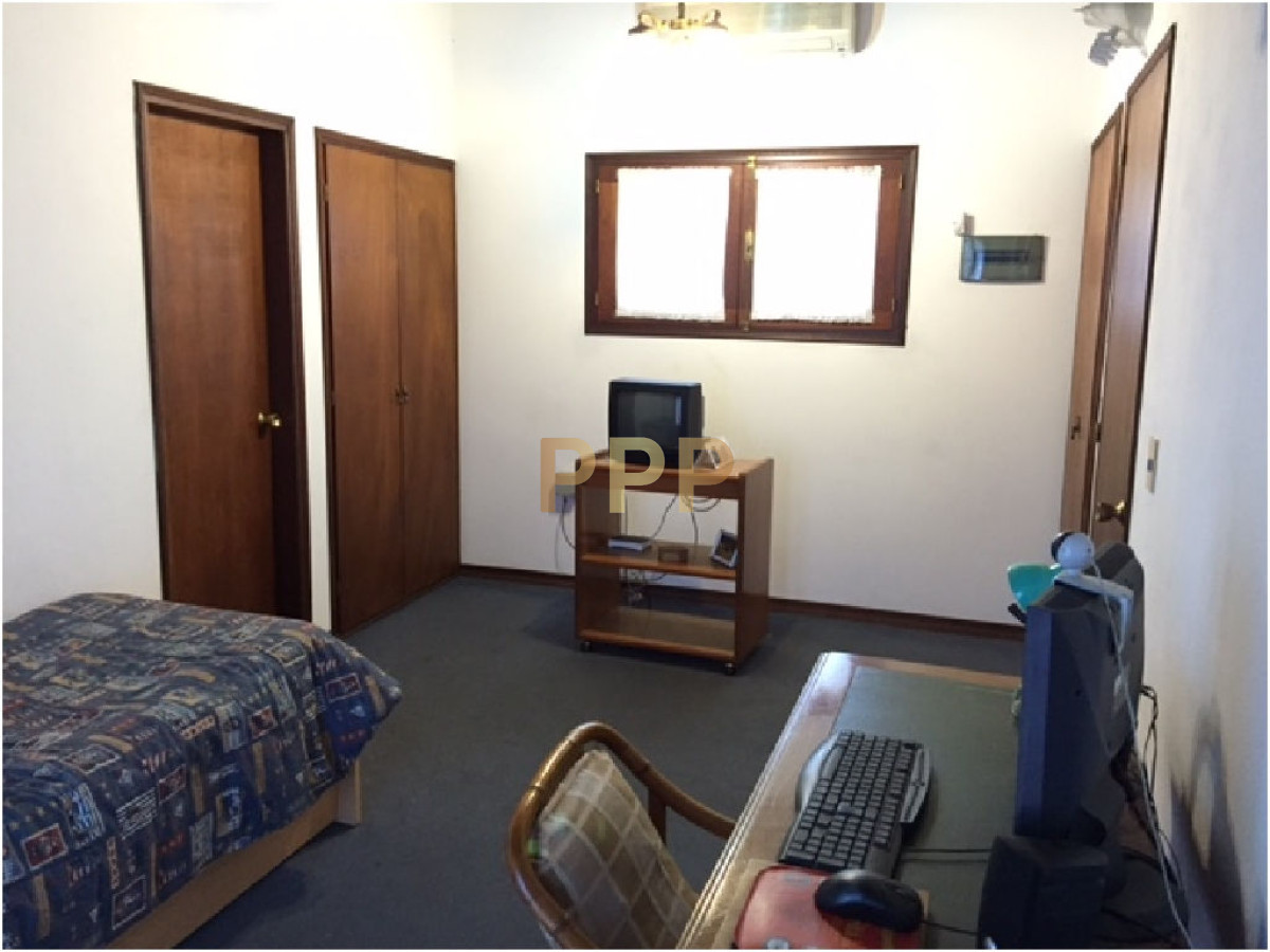 Casa ID.1729 - Casa en venta. Totalmente reciclada, bien equipada. Ambientes amplios. Punta del este.