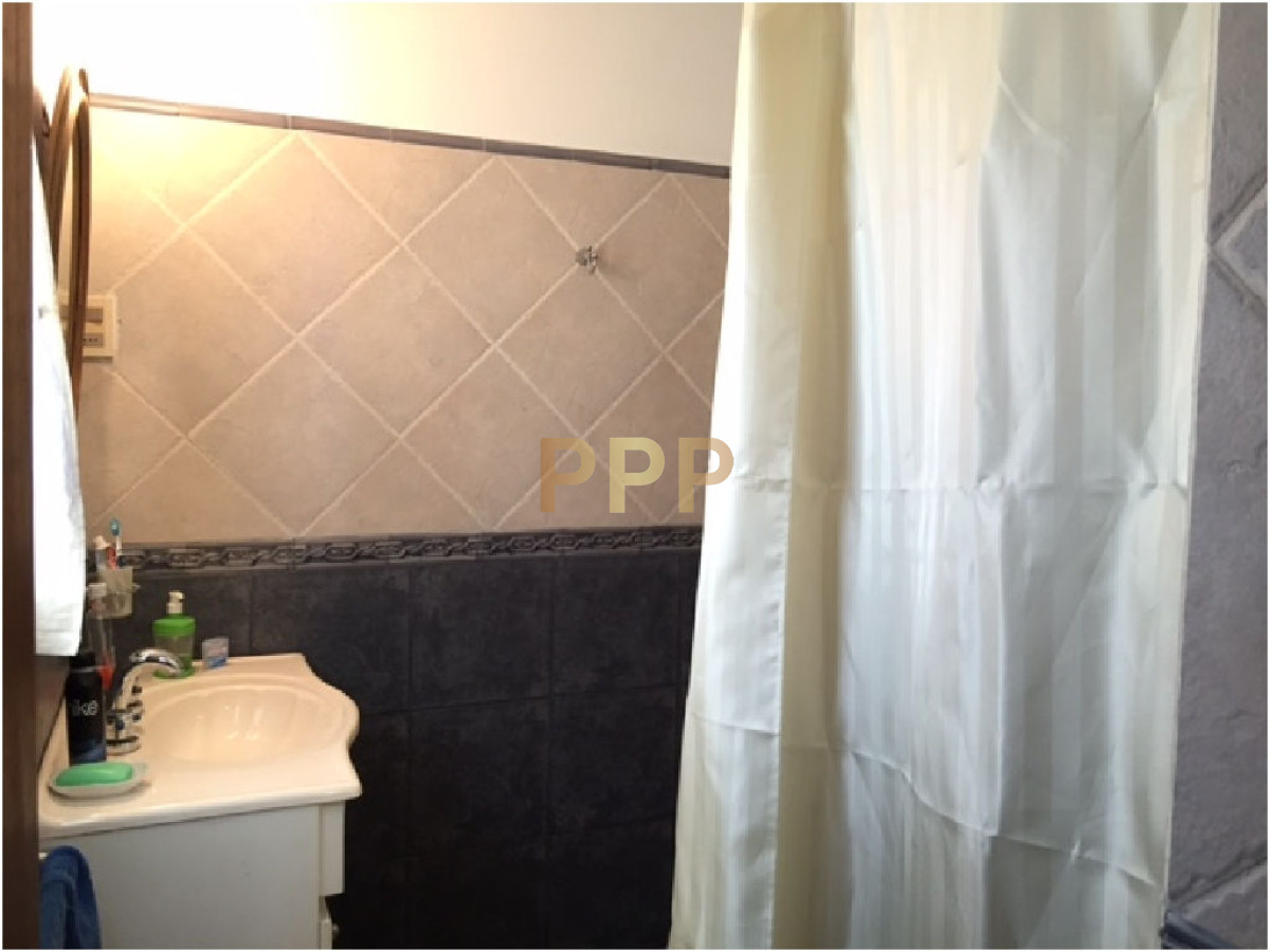 Casa ID.1729 - Casa en venta. Totalmente reciclada, bien equipada. Ambientes amplios. Punta del este.