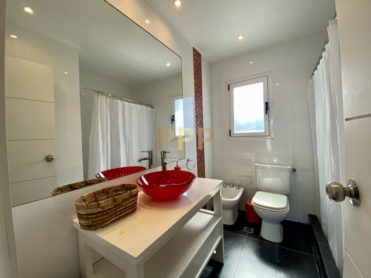 Casa ID.3676 - Casa en alquiler anual en Montoya!!! 