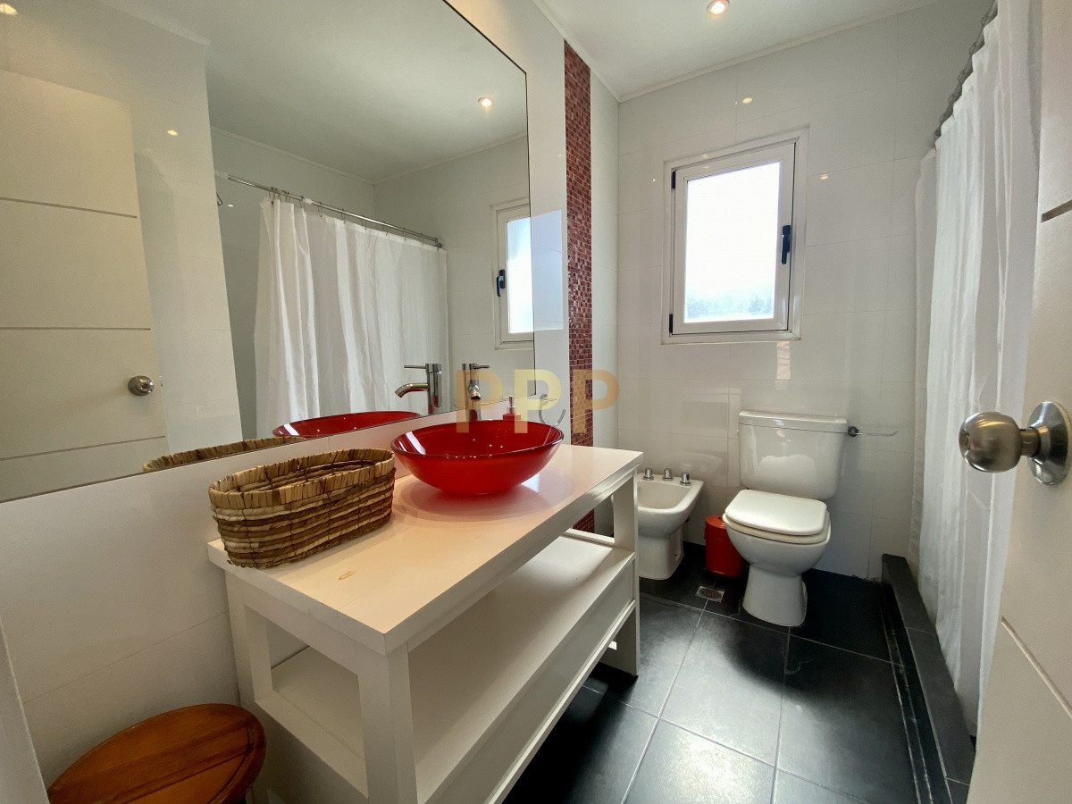 Casa ID.3676 - Casa en alquiler anual en Montoya!!! 