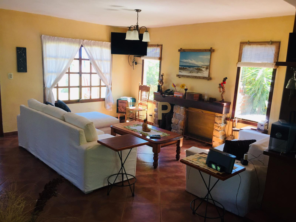 Casa ID.3200 - En venta y alquiler, casa en La Juanita !!!