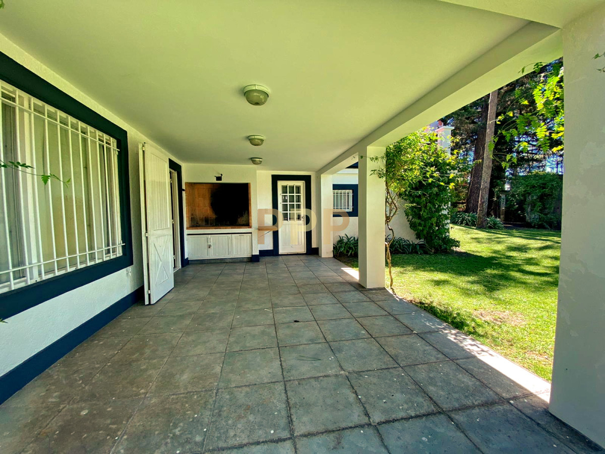 Casa ID.1675 - Casa en Brava, 3 dormitorios y demás con piscina!!!