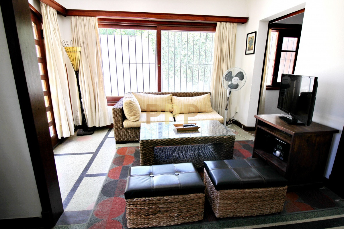 Casa ID.1712 - Casa en venta. Zona Aidy Grill.  A dos cuadras del mar!