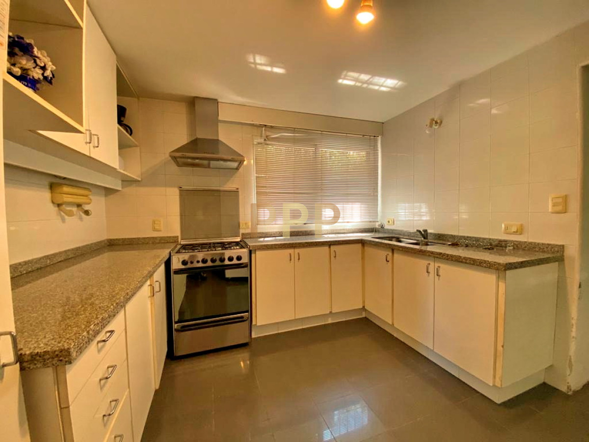 Casa ID.1675 - Casa en Brava, 3 dormitorios y demás con piscina!!!