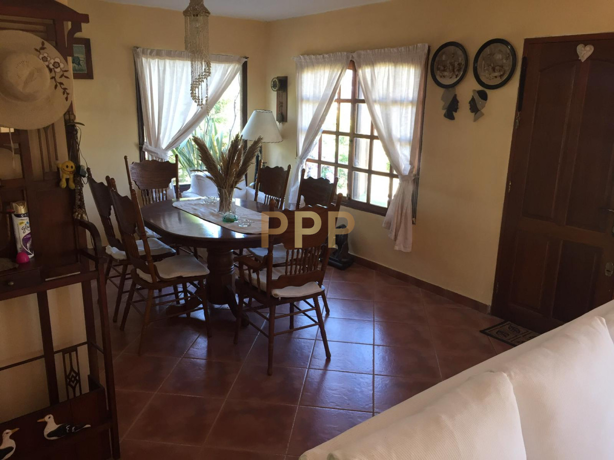 Casa ID.3200 - En venta y alquiler, casa en La Juanita !!!