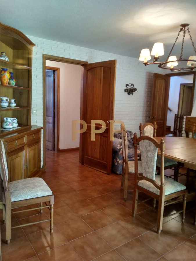 Casa ID.1911 - Casa en Alquiler y Venta en paradas de playa mansa, a pocos metros del mar.