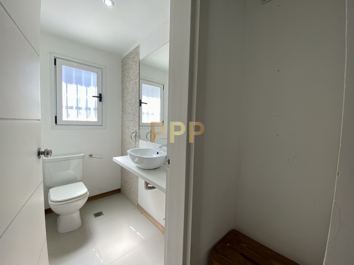 Casa ID.3676 - Casa en alquiler anual en Montoya!!! 