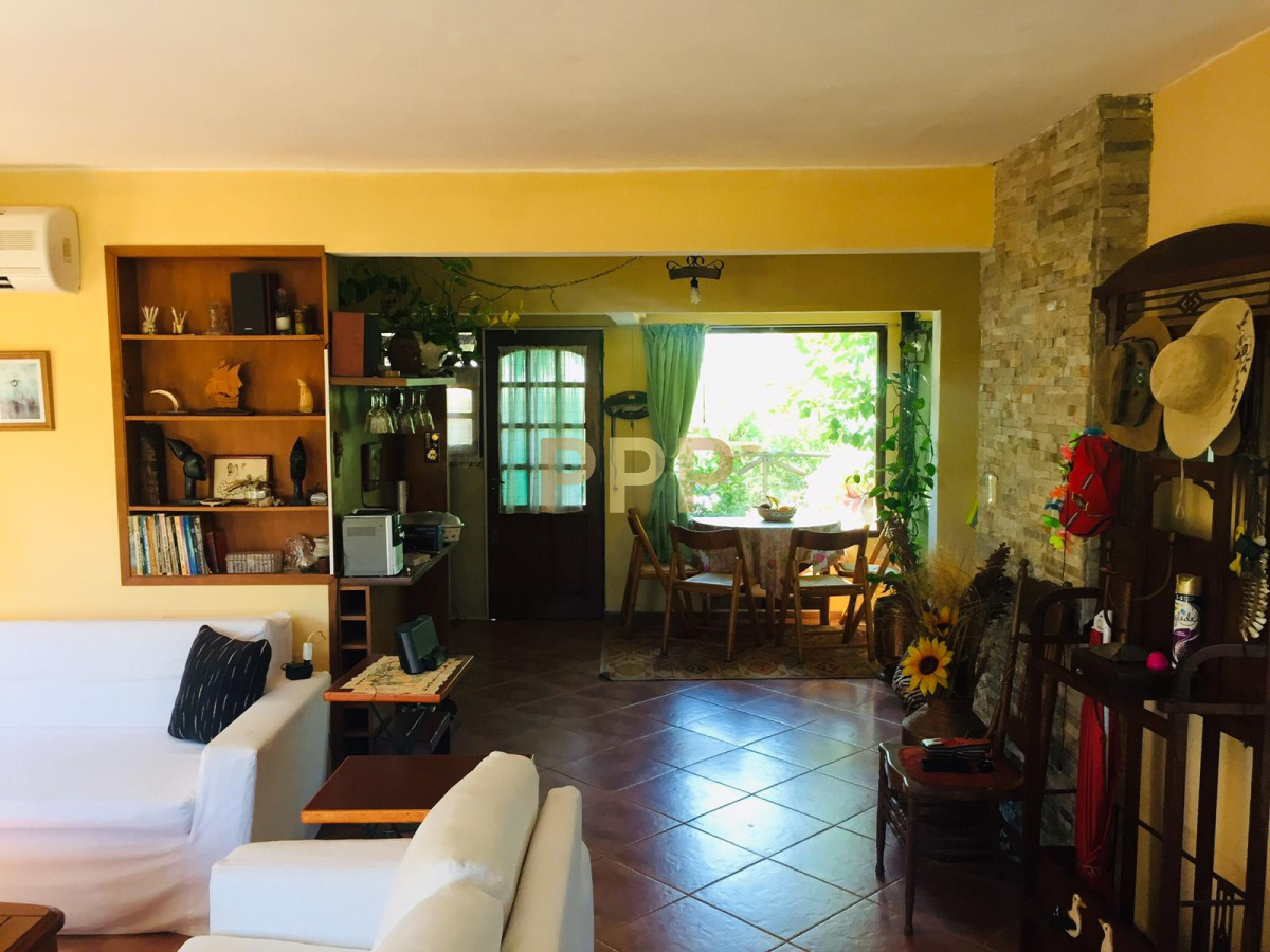 Casa ID.3200 - En venta y alquiler, casa en La Juanita !!!