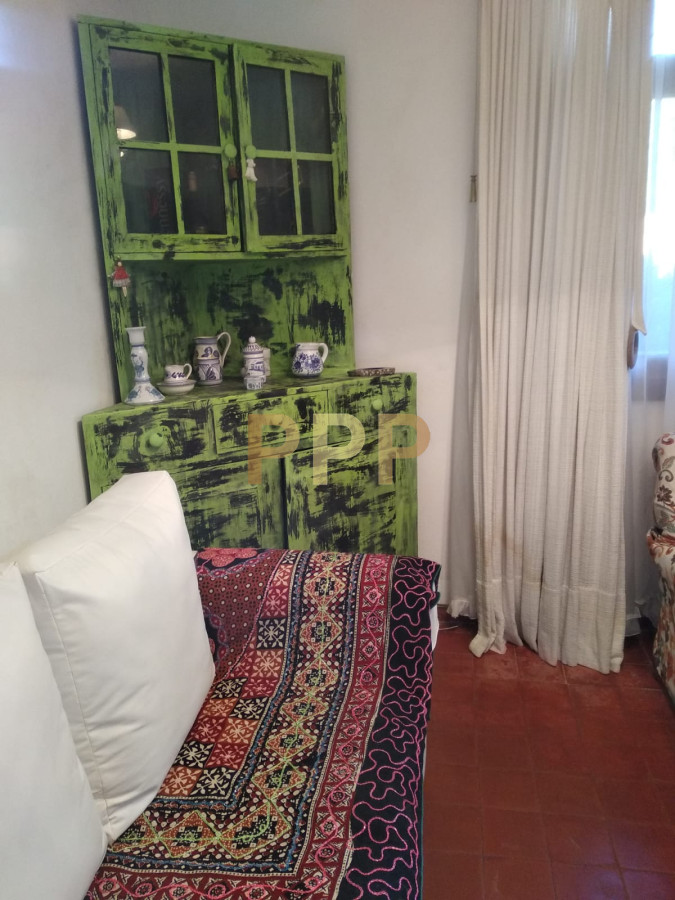 Casa ID.1716 - En alquiler.. muy linda casa con agradable entorno verde.