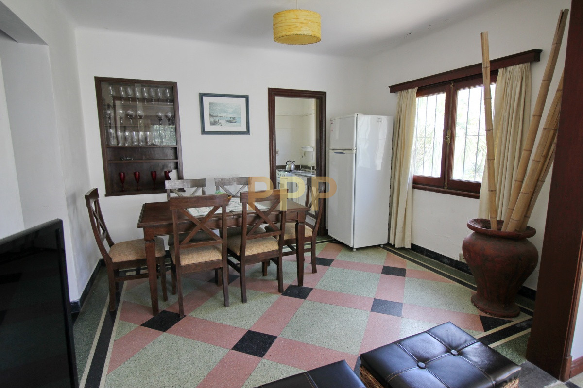 Casa ID.1712 - Casa en venta. Zona Aidy Grill.  A dos cuadras del mar!
