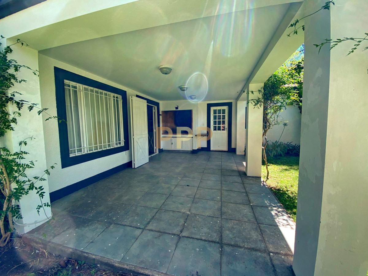 Casa ID.1675 - Casa en Brava, 3 dormitorios y demás con piscina!!!