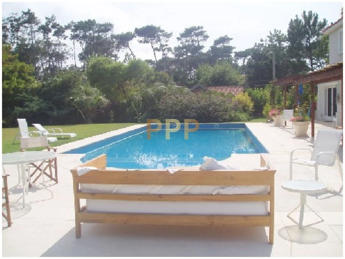 Casa ID.1640 - Espectacular residencia en una de las zonas mas cotizadas de Punta del Este, a metros del mar (Playa Brava).
