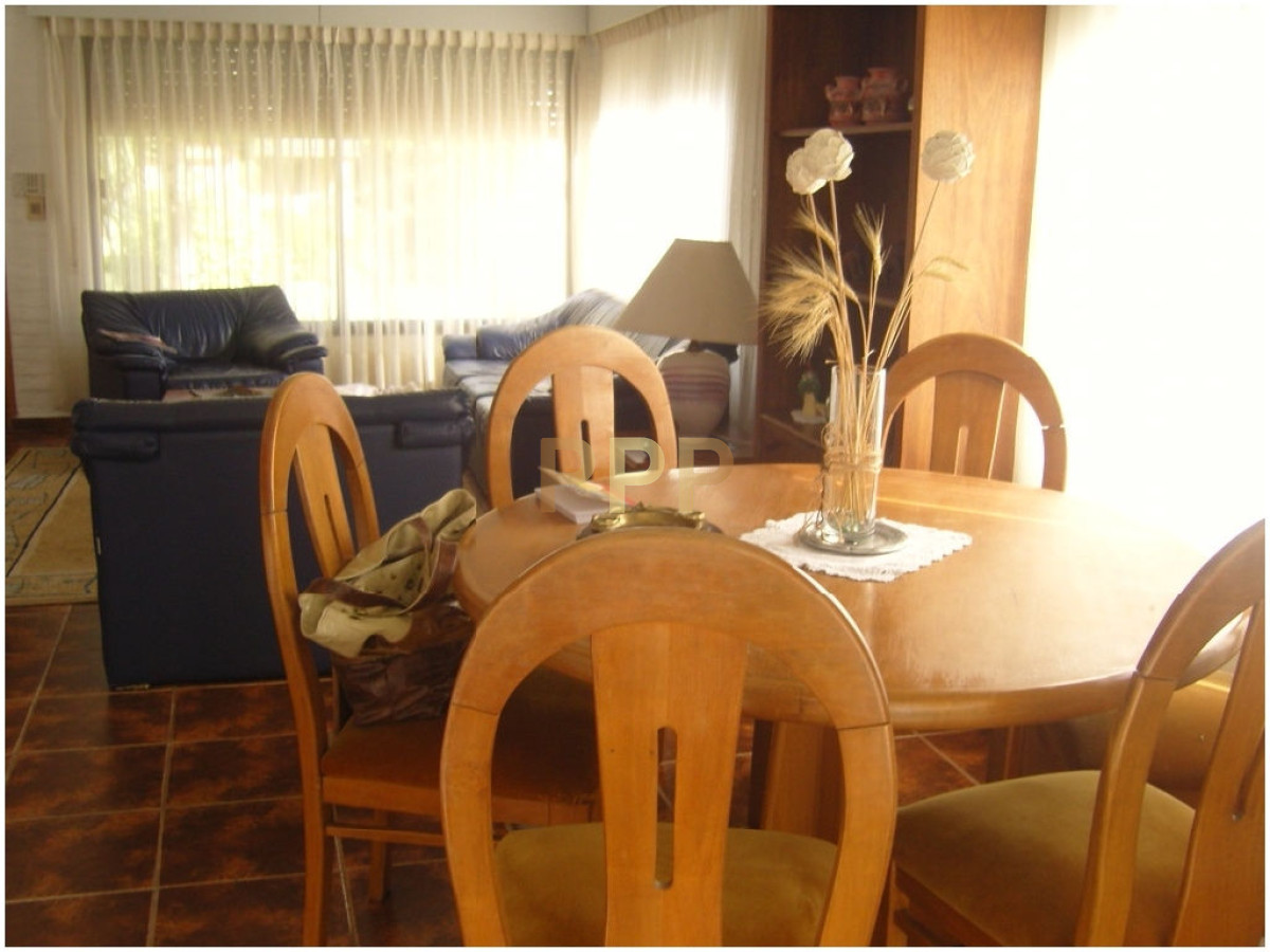 Casa ID.1649 - Casa en venta Zona Pinares. A cinco cuadras del mar! Punta del Este.