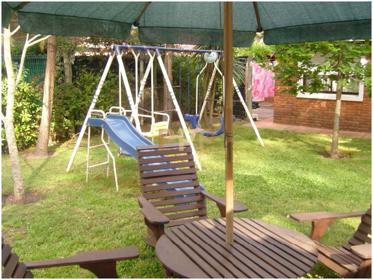 Casa ID.1649 - Casa en venta Zona Pinares. A cinco cuadras del mar! Punta del Este.