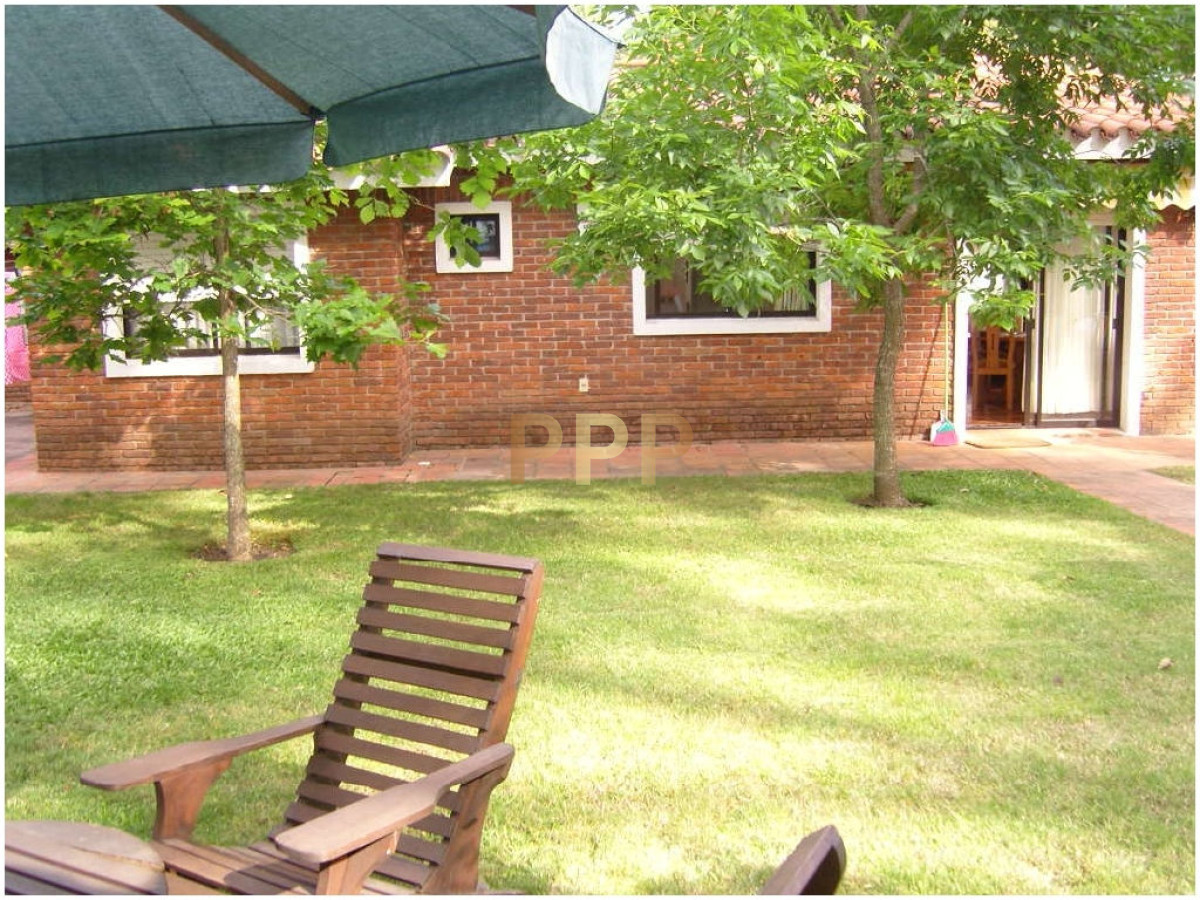 Casa ID.1649 - Casa en venta Zona Pinares. A cinco cuadras del mar! Punta del Este.
