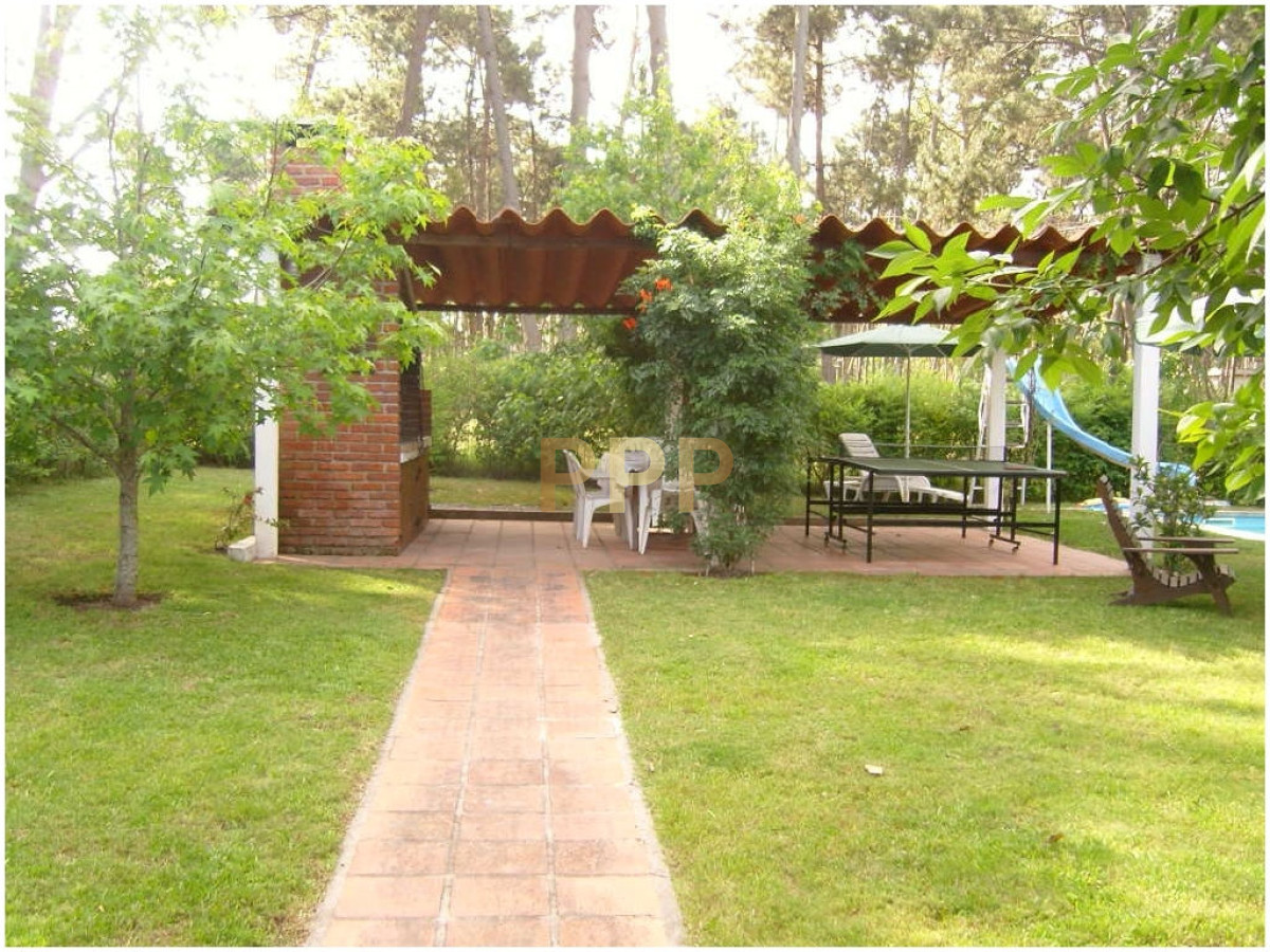 Casa ID.1649 - Casa en venta Zona Pinares. A cinco cuadras del mar! Punta del Este.