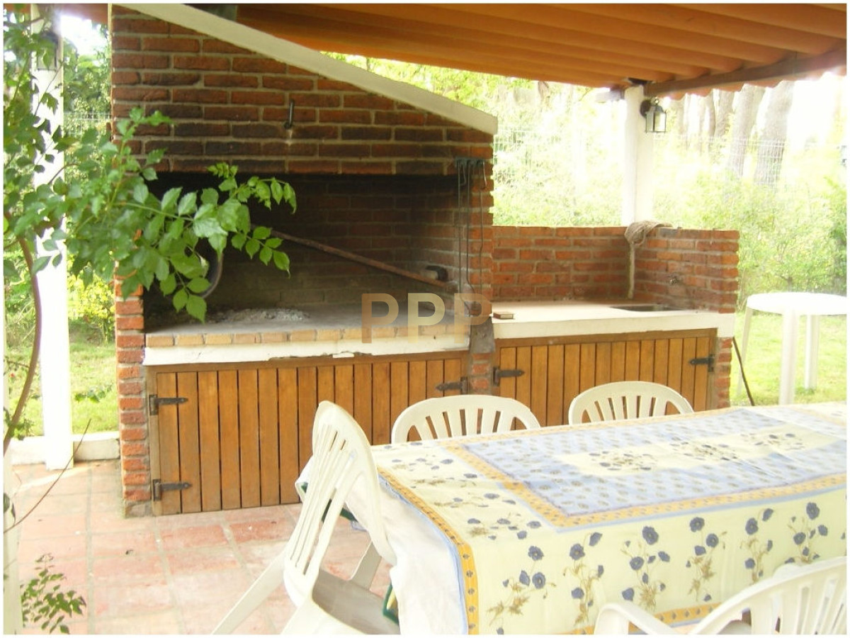 Casa ID.1649 - Casa en venta Zona Pinares. A cinco cuadras del mar! Punta del Este.