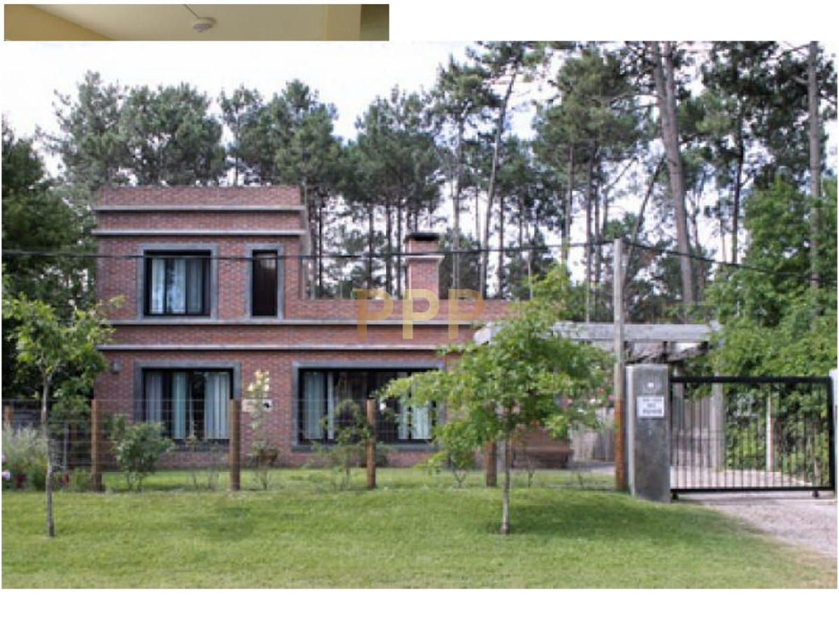 Casa ID.1553 - Casa en Pinares, 3 dormitorios *