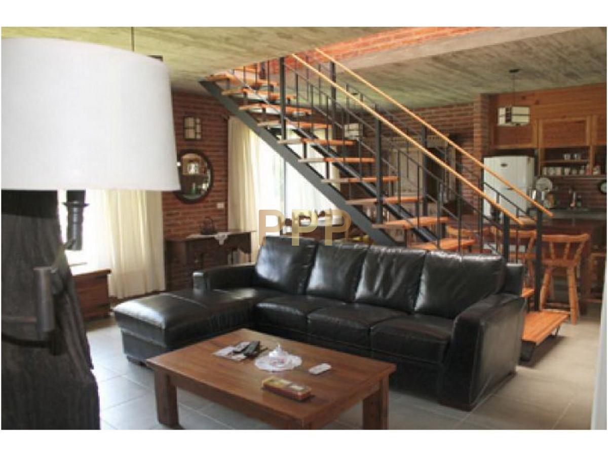 Casa ID.1553 - Casa en Pinares, 3 dormitorios *