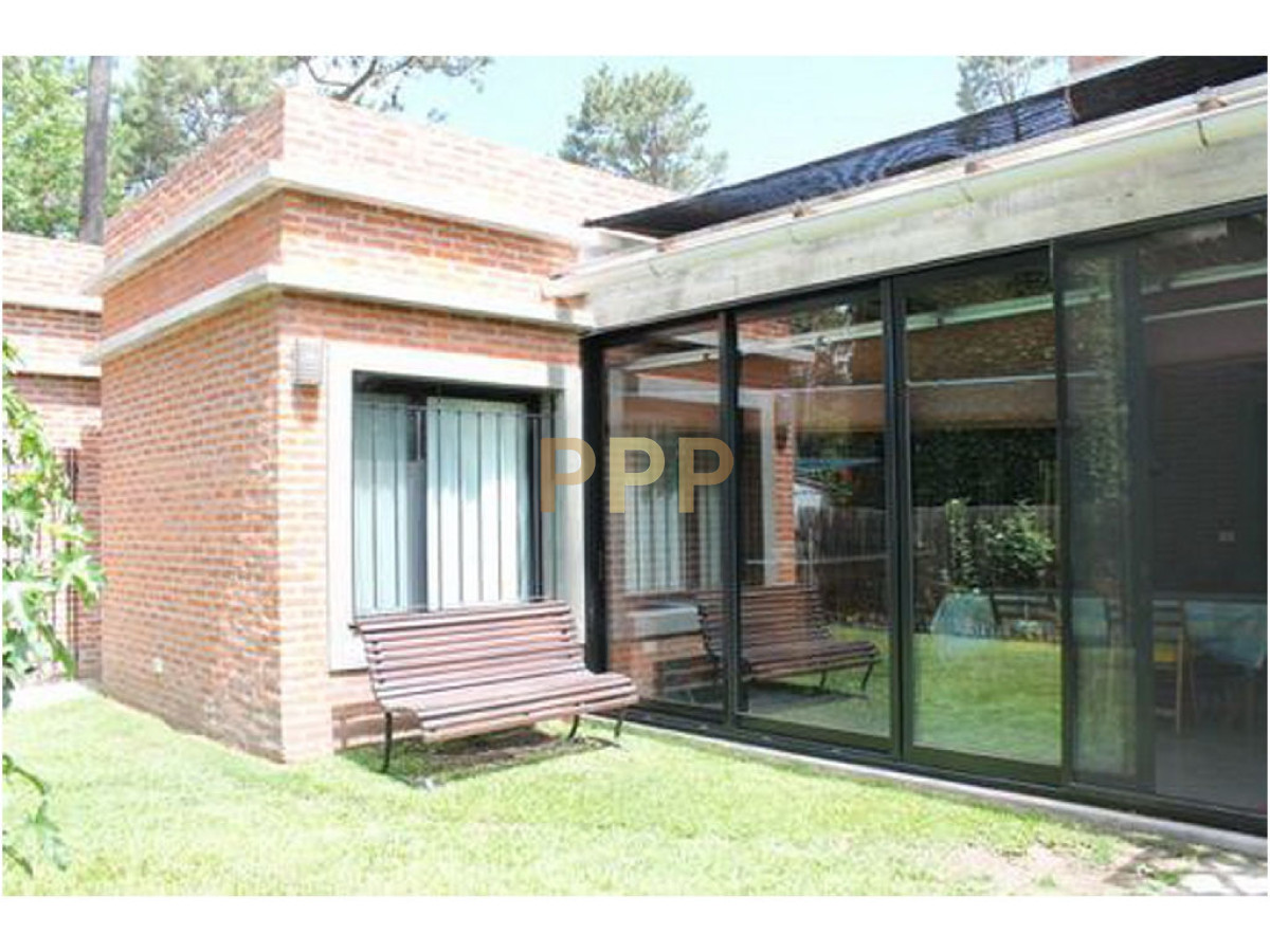 Casa ID.1553 - Casa en Pinares, 3 dormitorios *