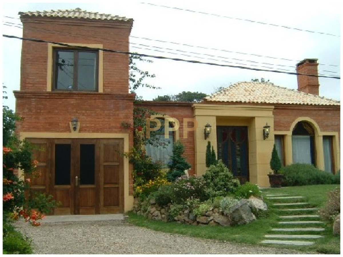 Casa ID.1659 - Muy linda casa en alquiler, zona Pinares, Punta del Este