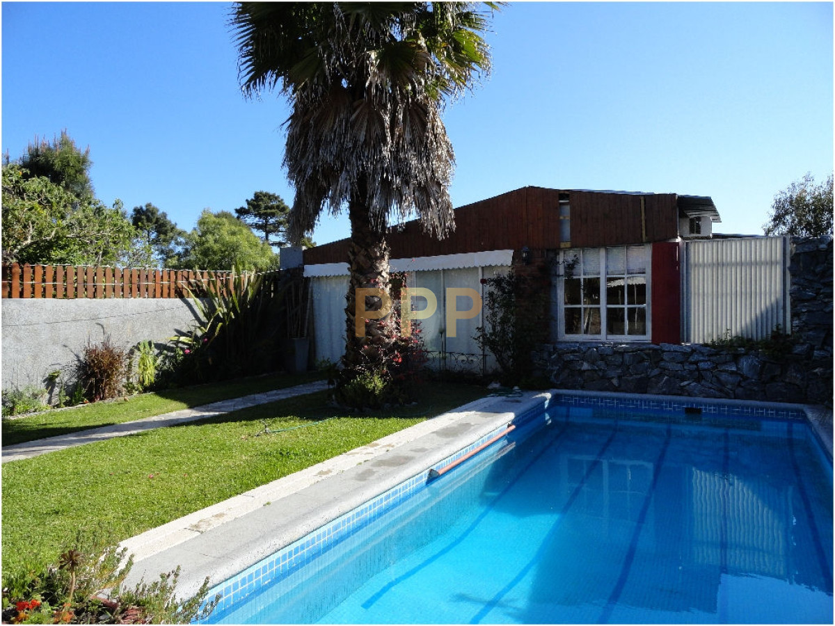 Casa ID.1661 - Se alquila casa de 3 dormitorios con piscina en Pinares, Punta del Este.