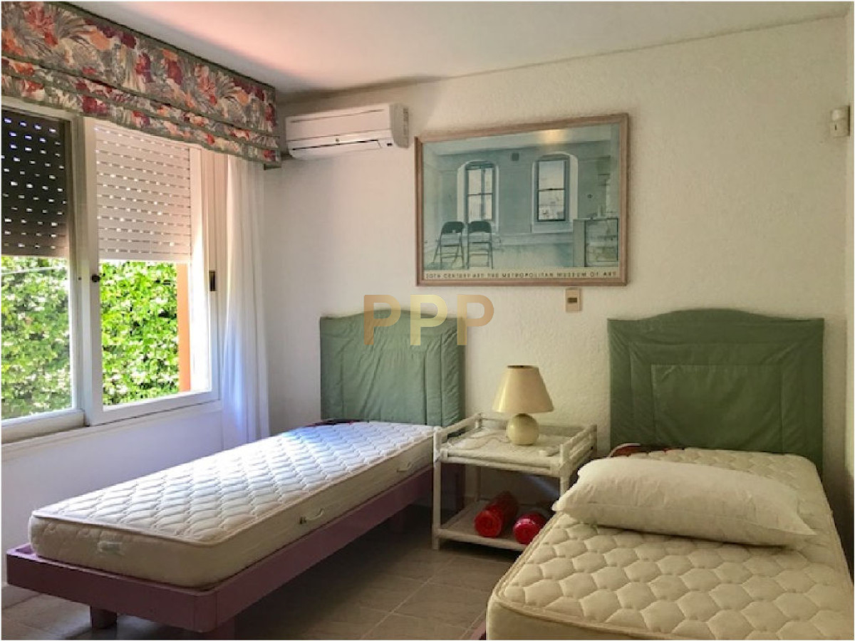 Casa ID.1672 - ALQUILO CASA CON PISCINA EN SAN RAFAEL, PUNTA DEL ESTE 