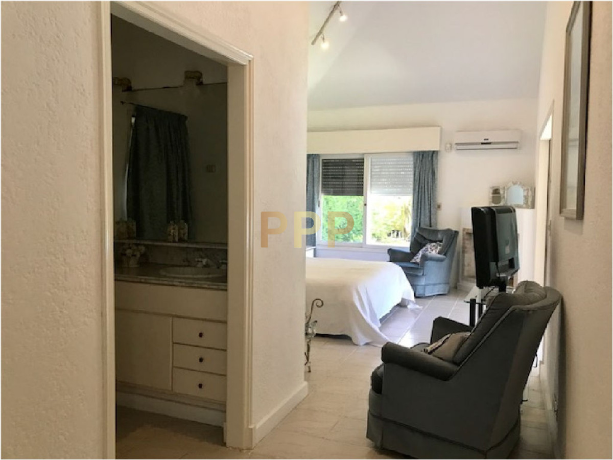 Casa ID.1672 - ALQUILO CASA CON PISCINA EN SAN RAFAEL, PUNTA DEL ESTE 