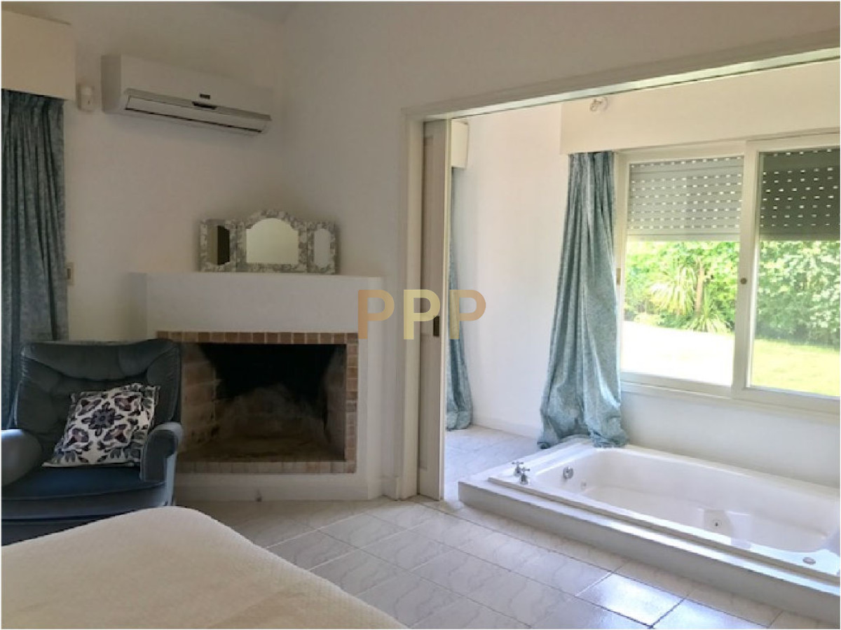 Casa ID.1672 - ALQUILO CASA CON PISCINA EN SAN RAFAEL, PUNTA DEL ESTE 