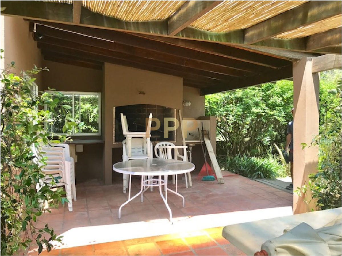 Casa ID.1672 - ALQUILO CASA CON PISCINA EN SAN RAFAEL, PUNTA DEL ESTE 