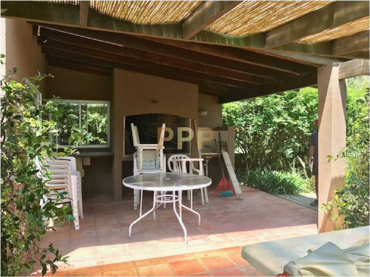 Casa ID.1672 - ALQUILO CASA CON PISCINA EN SAN RAFAEL, PUNTA DEL ESTE 