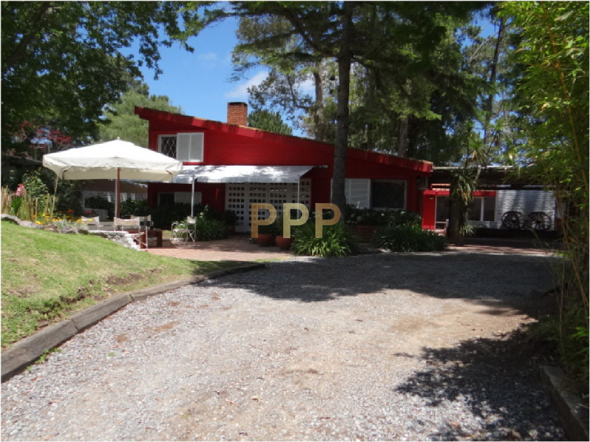 Casa ID.1673 - Casa en San Rafael, 5 dormitorios *
