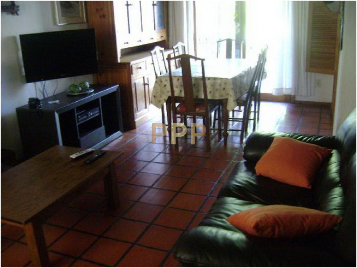 Casa ID.1555 - Casa en Pinares, 3 dormitorios *