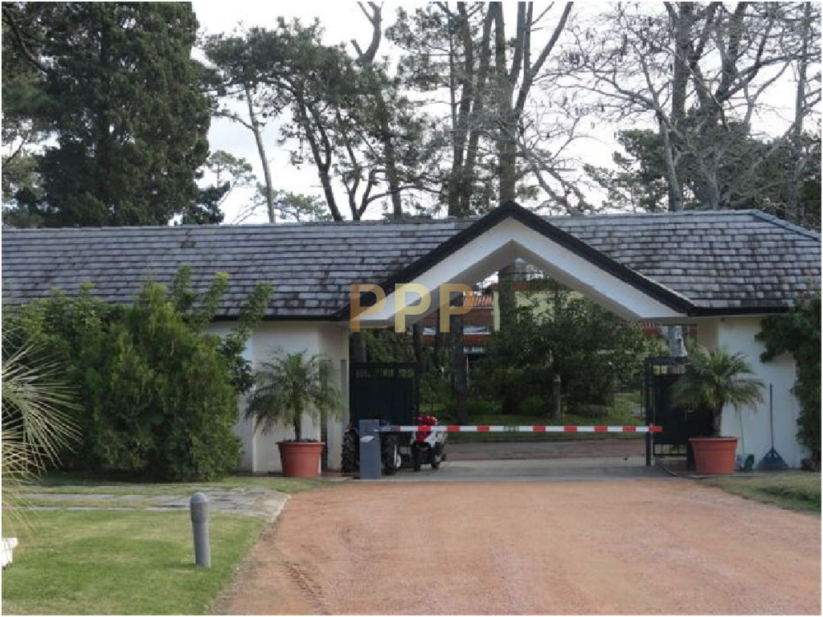 Casa ID.1677 - Casa en Mansa, 4 dormitorios *