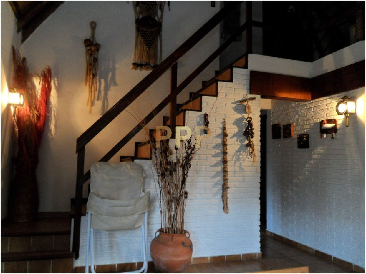 Casa ID.1680 - Se alquila casa de 4 dormitorios en Pinares, Punta del Este.
