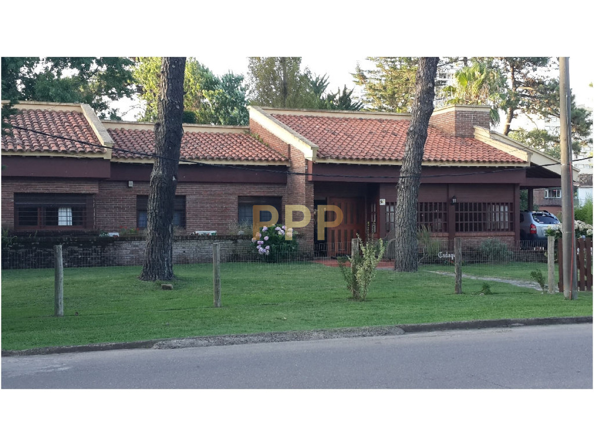 Casa ID.1690 - Casa en Mansa, 4 dormitorios *