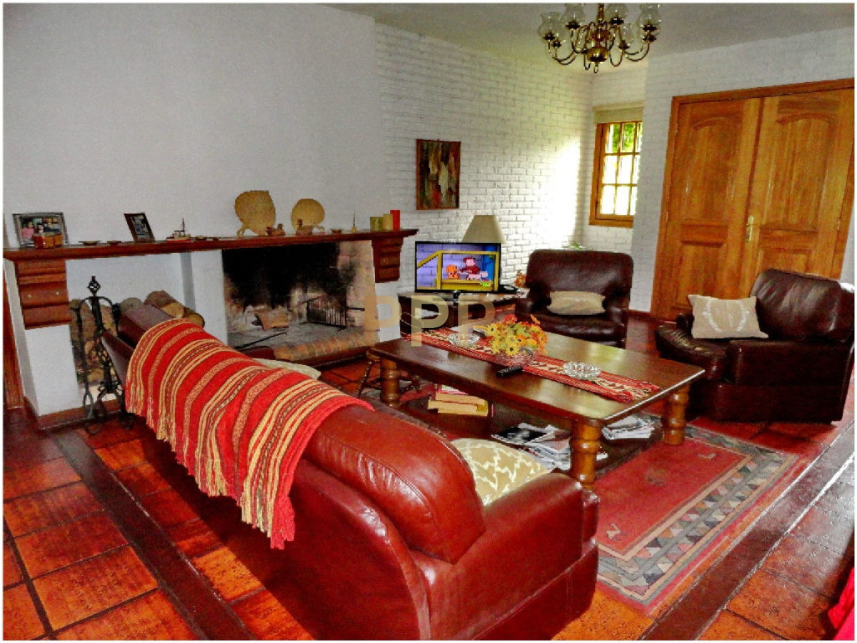 Casa ID.1696 - Casa en Mansa, 4 dormitorios *