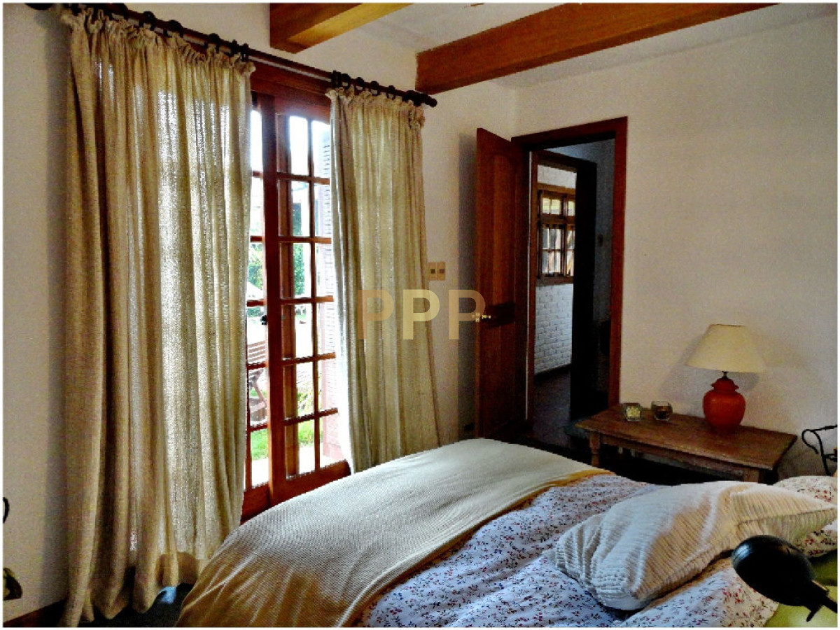 Casa ID.1696 - Casa en Mansa, 4 dormitorios *