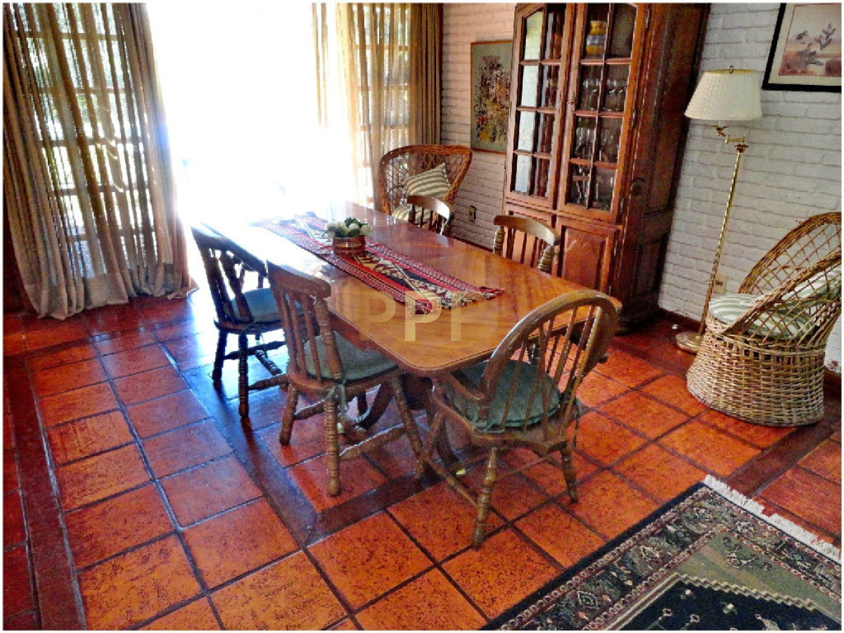 Casa ID.1696 - Casa en Mansa, 4 dormitorios *
