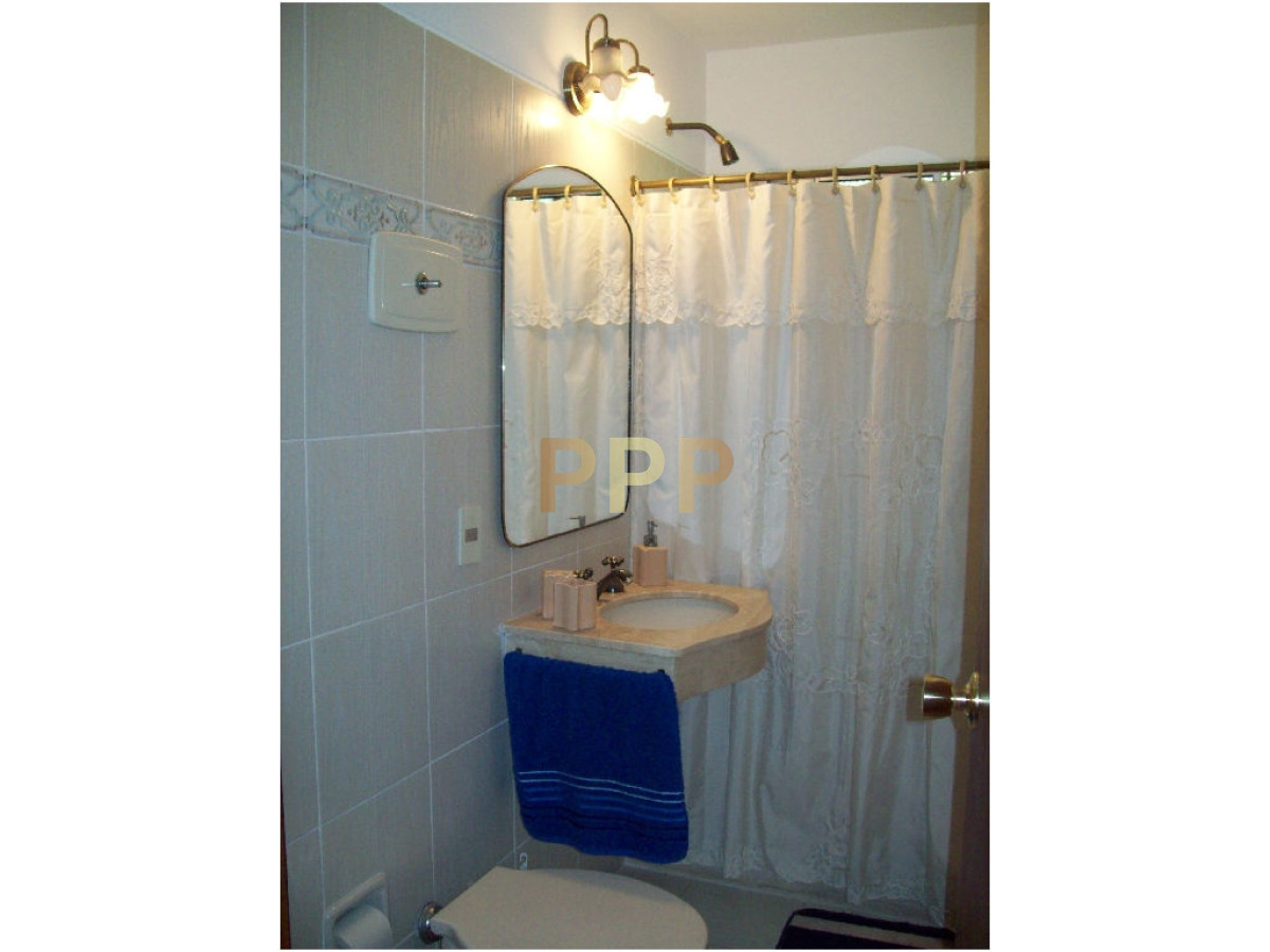 Casa ID.1698 - Alquilo linda casa con piscina climatizada, ideal para Veranear!!! Mansa, Punta del Este