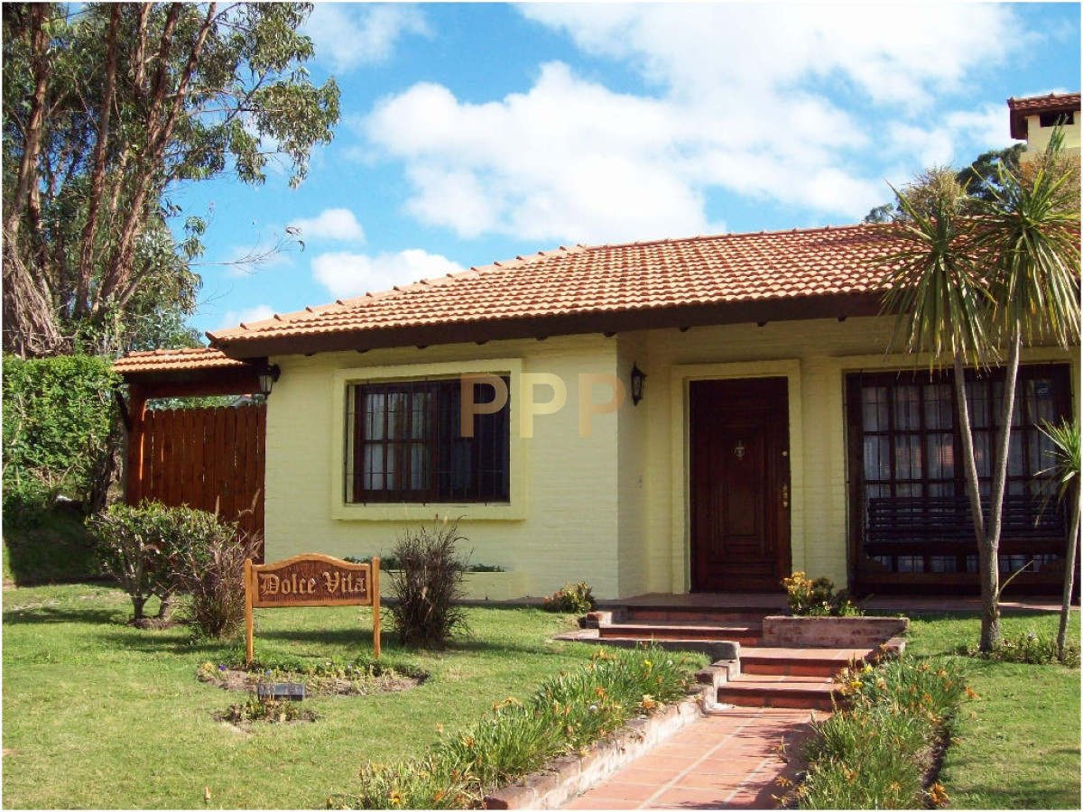 Casa ID.1698 - Alquilo linda casa con piscina climatizada, ideal para Veranear!!! Mansa, Punta del Este
