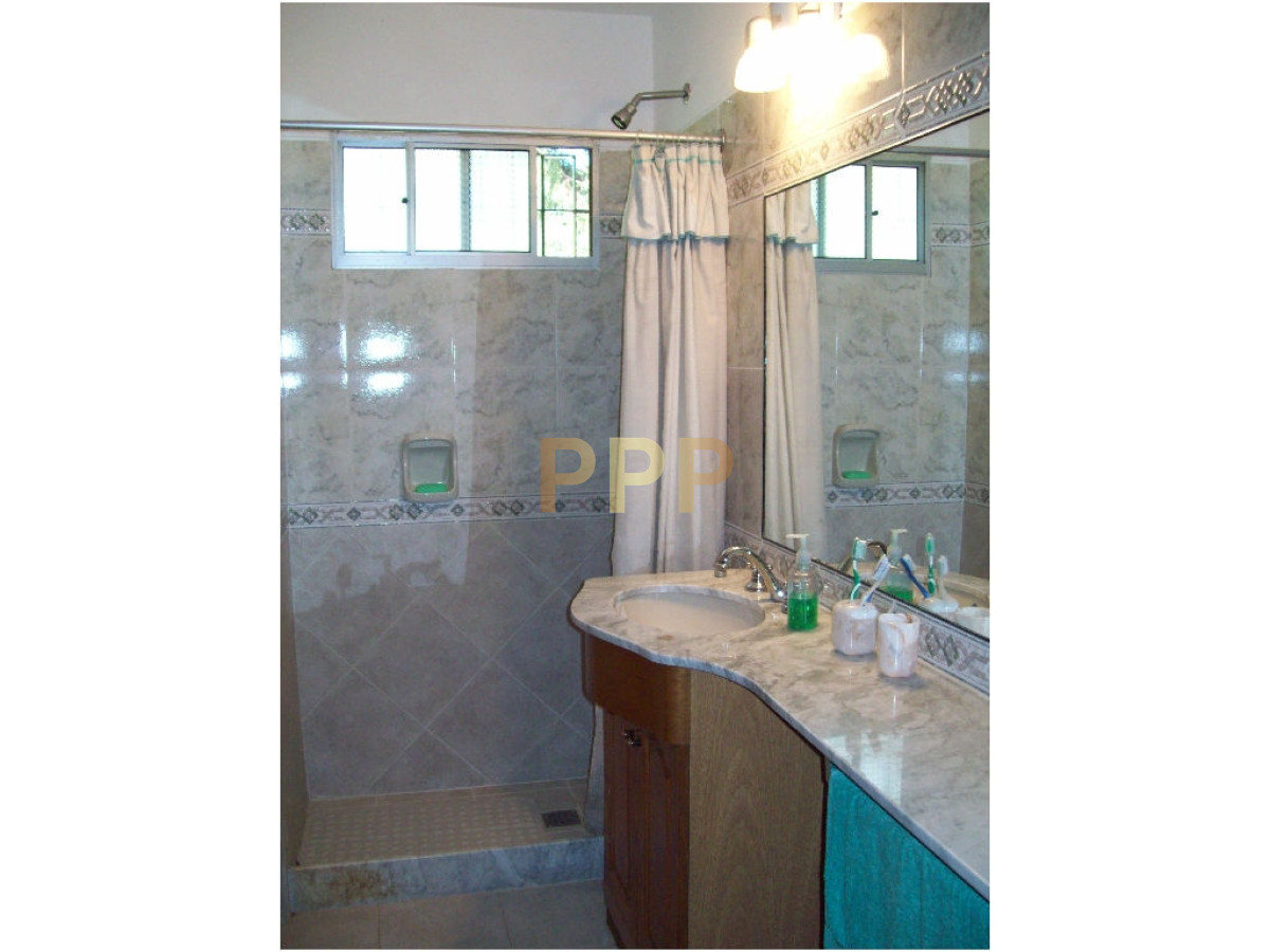 Casa ID.1698 - Alquilo linda casa con piscina climatizada, ideal para Veranear!!! Mansa, Punta del Este