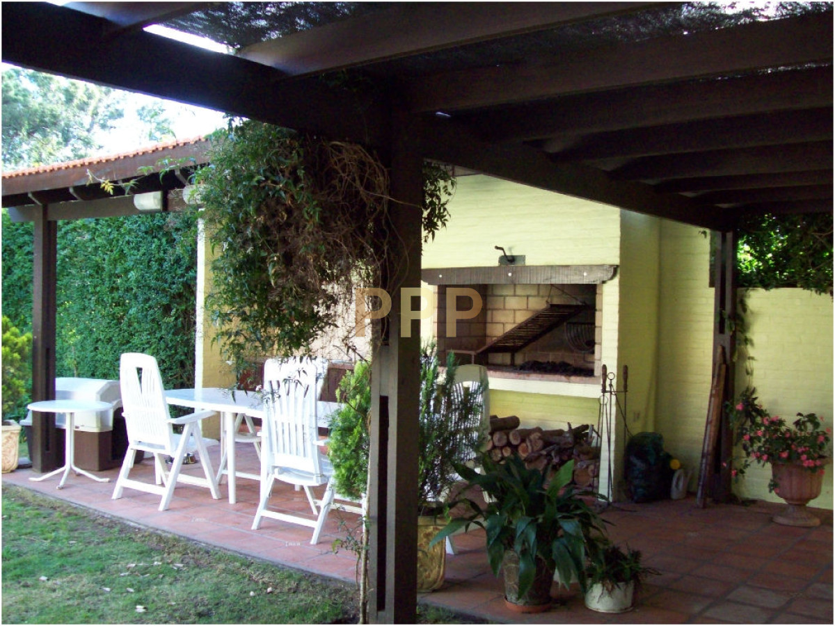 Casa ID.1698 - Alquilo linda casa con piscina climatizada, ideal para Veranear!!! Mansa, Punta del Este