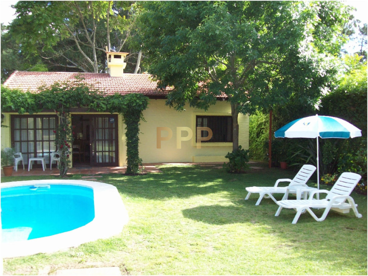 Casa ID.1698 - Alquilo linda casa con piscina climatizada, ideal para Veranear!!! Mansa, Punta del Este