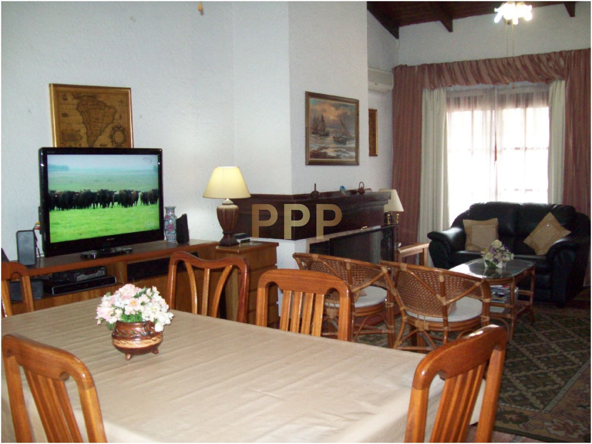 Casa ID.1698 - Alquilo linda casa con piscina climatizada, ideal para Veranear!!! Mansa, Punta del Este