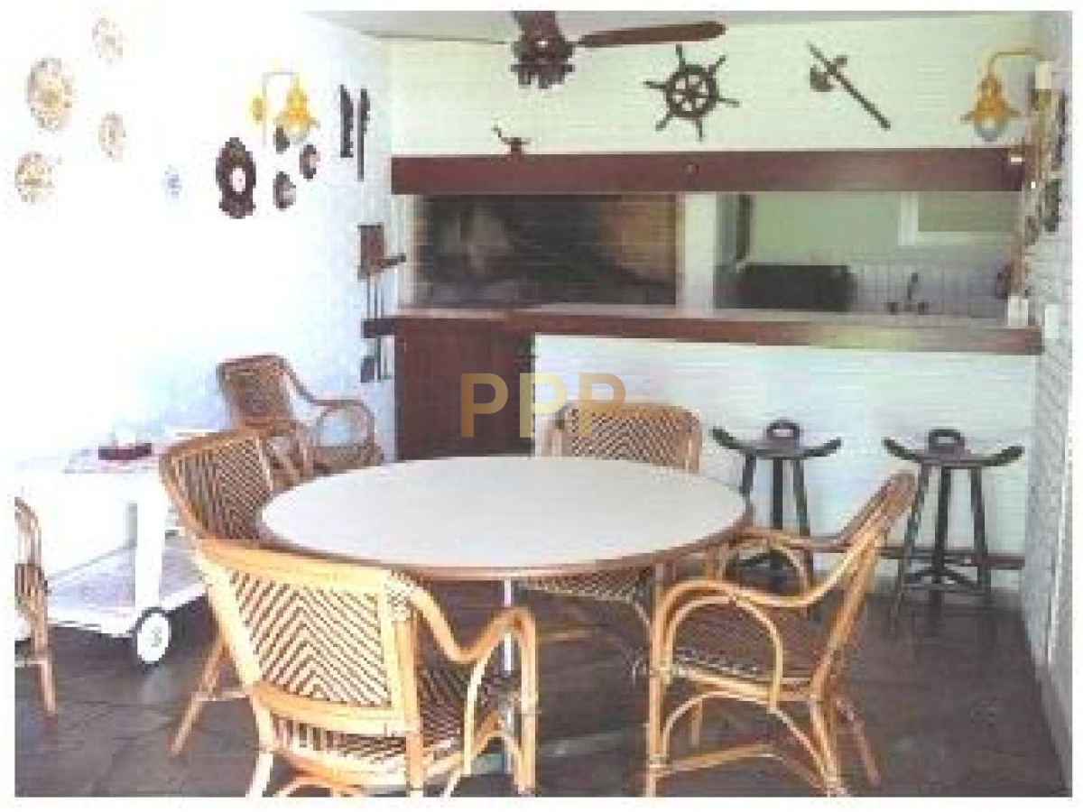 Casa ID.1700 - Casa en Mansa, 4 dormitorios *