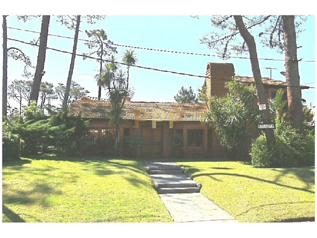 Casa ID.1701 - Casa en Mansa, 4 dormitorios *