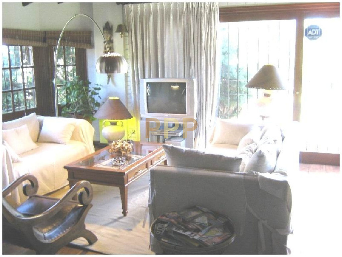 Casa ID.1701 - Casa en Mansa, 4 dormitorios *