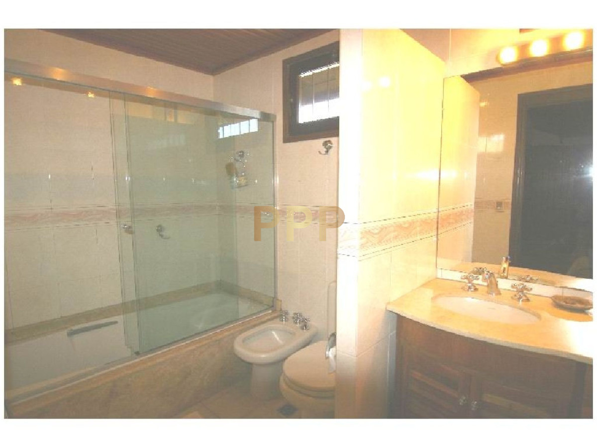 Casa ID.1701 - Casa en Mansa, 4 dormitorios *